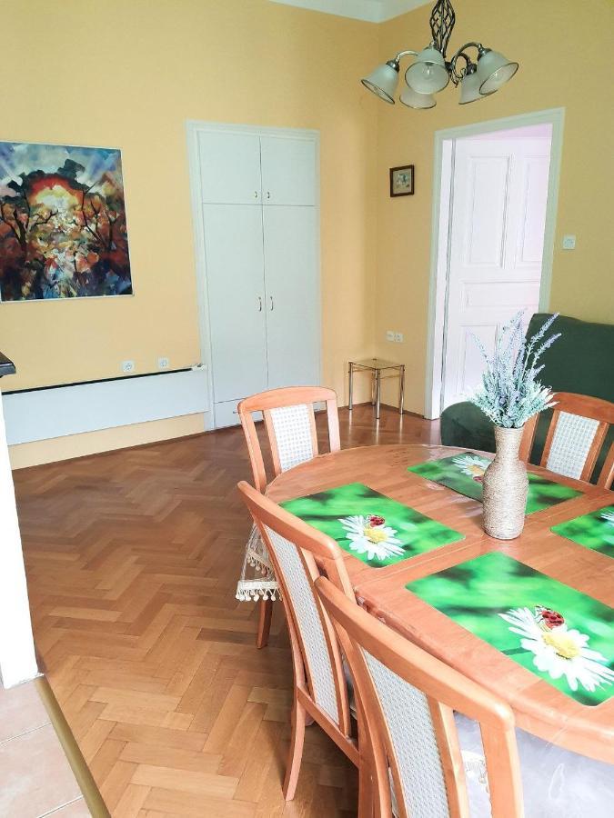 Family Apartment Center Opatija Bagian luar foto