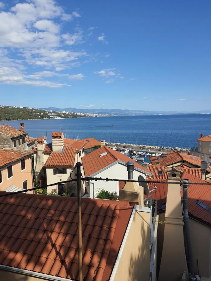 Family Apartment Center Opatija Bagian luar foto